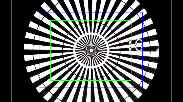 Image of a Siemens star, where the diameter of the 1st black line circle is 10 mm and the 2nd is 20 mm, taken via an eyepiece of a M205 A stereo microscope.  Image of a Siemens star, where the diameter of the 1st black line circle is 10 mm and the 2nd is 20 mm, taken via an eyepiece of a M205 A stereo microscope. The rectangles represent the field of view (FOV) of a Leica digital camera when installed with various C-mounts (red 0.32x, blue 0.5x, green 0.63x).