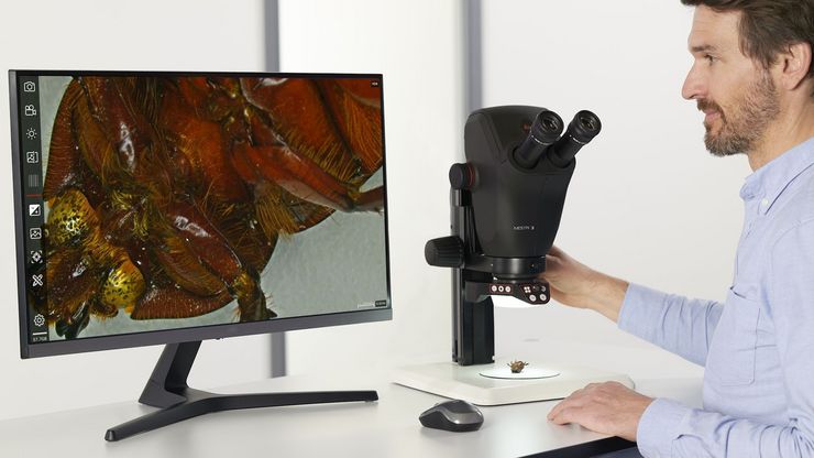Example of a Leica stereo microscope, Ivesta 3, with integrated digital camera which can be used as a dissecting microscope. Example of a Leica stereo microscope, Ivesta 3, with integrated digital camera which can be used as a dissecting microscope.
